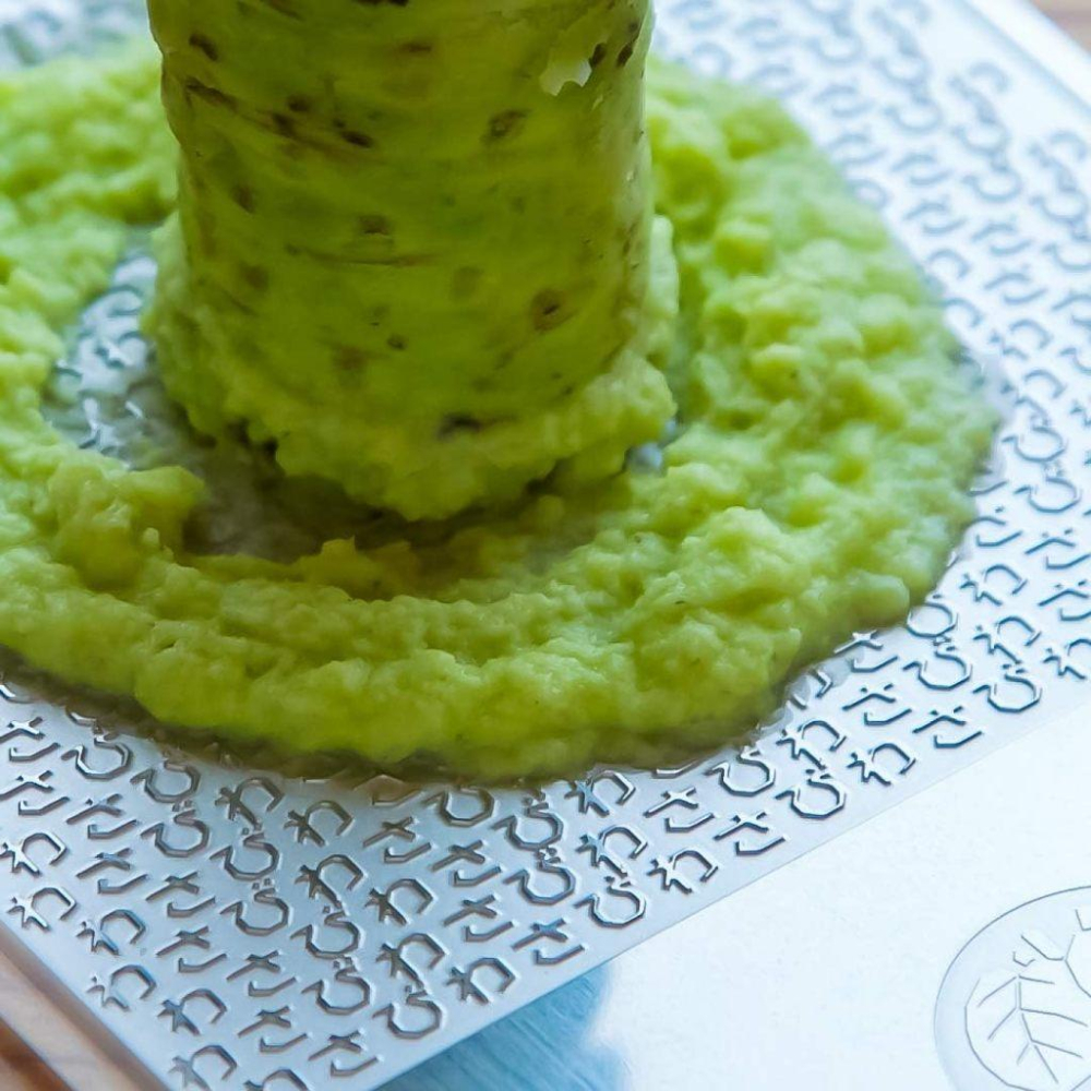 日本製 山本食品 鋼鮫 (盒裝 附竹刷) 山葵磨泥器 磨碎板 研磨器 山葵泥 蒜泥 磨泥器 磨碎器 鋼鯊 機洗 研磨神器-細節圖9