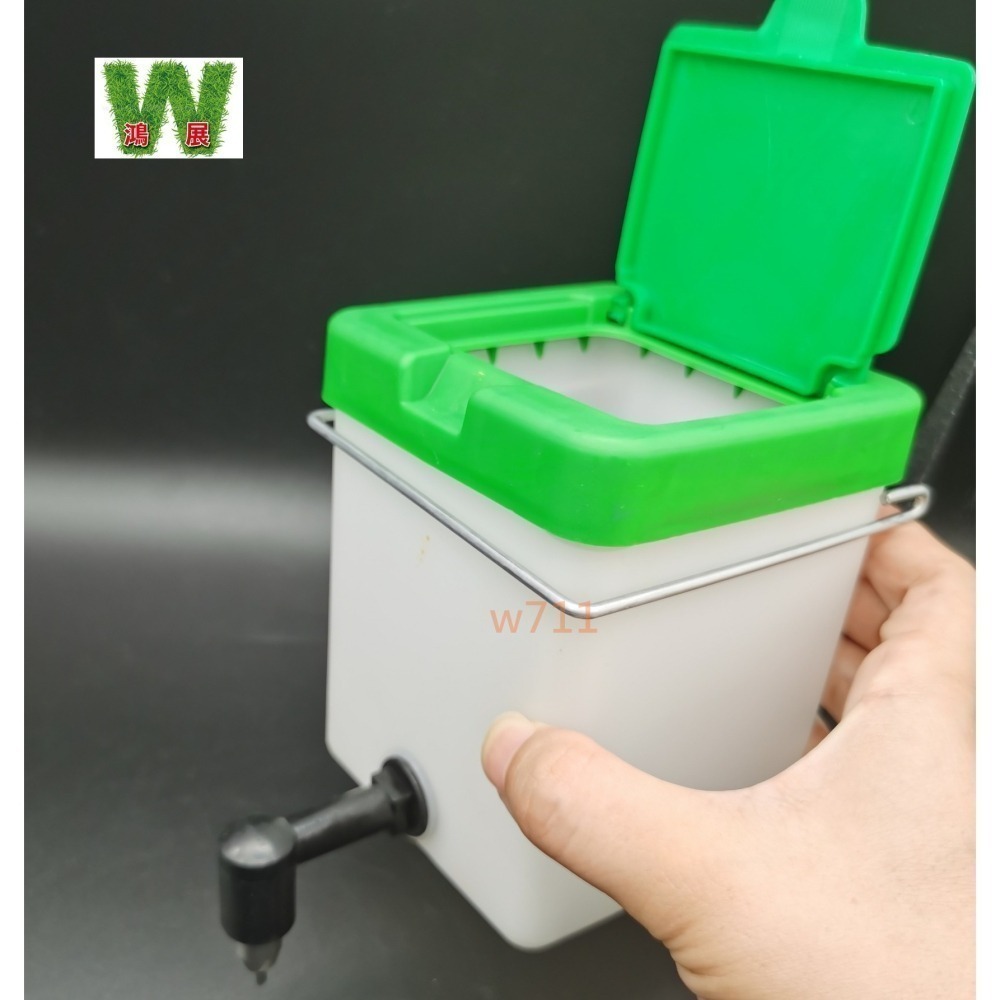 w711鴻展 兔子 兔兔 飲水器 飲水瓶 水碗 喝水 水嘴 飲水盒-細節圖7