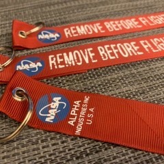 【ALPHA INDUSTRIES】REMOVE BEFORE FLIGHT 專用 NASA暗紅色紅飄帶鑰匙圈 預購-細節圖6