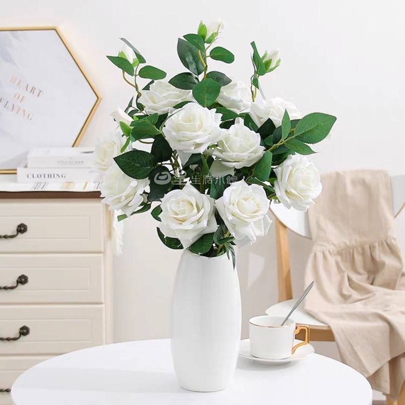 仿真玫瑰花 玫瑰花 拍照道具 仿真花 三頭玫瑰花 絨布玫瑰花 婚禮佈置 拍攝道具 擺飾 裝飾 佈置 台灣現貨 日皇-細節圖2