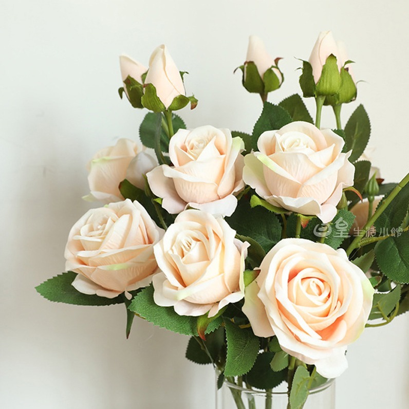 仿真玫瑰花 玫瑰花 拍照道具 仿真花 三頭玫瑰花 絨布玫瑰花 婚禮佈置 拍攝道具 擺飾 裝飾 佈置 台灣現貨 日皇-細節圖5