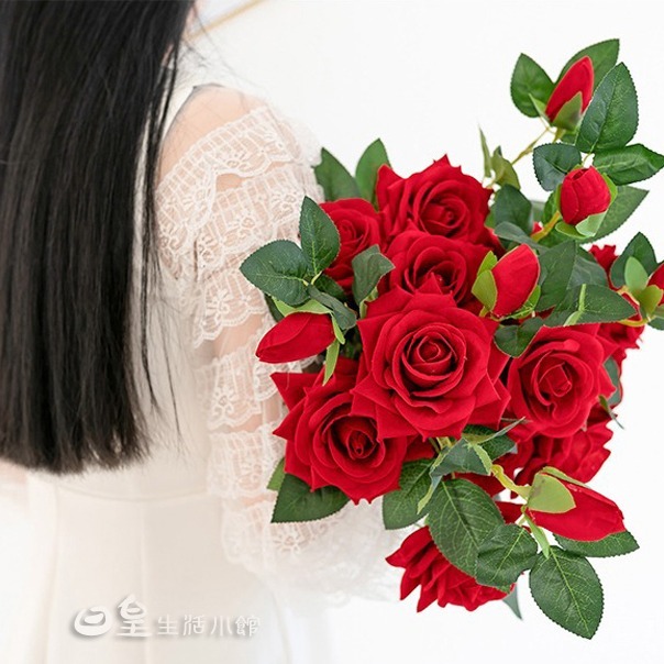 仿真玫瑰花 玫瑰花 拍照道具 仿真花 三頭玫瑰花 絨布玫瑰花 婚禮佈置 拍攝道具 擺飾 裝飾 佈置 台灣現貨 日皇-細節圖9