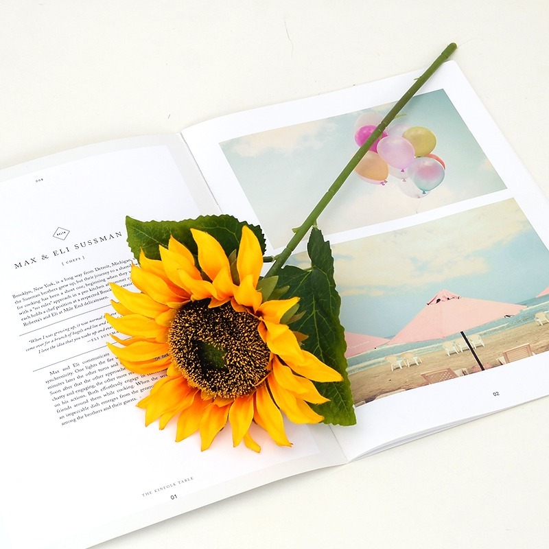 仿真向日葵 仿真花 拍照道具 向日葵 仿真花束 拍攝道具 婚禮佈置 擺飾 裝飾 化妝品飾品拍照道具 日皇二館-細節圖2