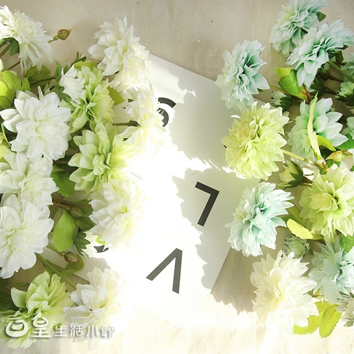 仿真花 拍照道具 大麗花 仿真花束 雛菊 台灣現貨 拍攝道具 婚禮佈置 擺飾 裝飾 化妝品飾品拍照道具 日皇二館-細節圖3