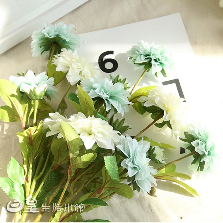 仿真花 拍照道具 大麗花 仿真花束 雛菊 台灣現貨 拍攝道具 婚禮佈置 擺飾 裝飾 化妝品飾品拍照道具 日皇二館-細節圖5