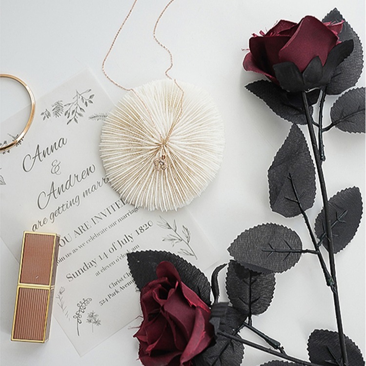 哥特風黑色玫瑰 復古風黑色系玫瑰 黑玫瑰 拍照道具 玫瑰花束 仿真玫瑰 仿真花 玫瑰花 拍攝道具 擺飾 裝飾 日皇二館-細節圖6