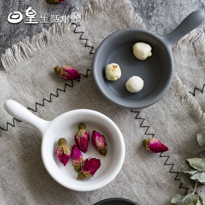 日式陶瓷小碟子 日式把手小碟子 醬油碟 台灣現貨 醬料碟 調味碟 西餐創意調味碟 日皇-細節圖2