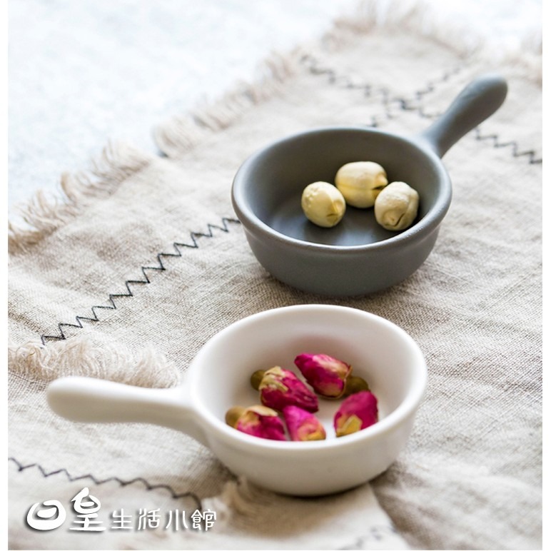 日式陶瓷小碟子 日式把手小碟子 醬油碟 台灣現貨 醬料碟 調味碟 西餐創意調味碟 日皇-細節圖7