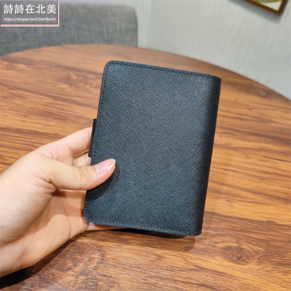 詩詩精品 Tory Burch 皮夾 中夾  鈔票夾 十字紋防刮中夾 鈔票夾 暗釦對折錢夾 多卡位信用卡夾 手拿包-細節圖3