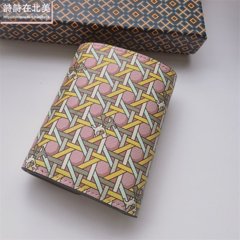詩詩精品 Tory Burch 皮夾 零錢夾 真皮防刮短夾 錢夾 暗釦夾 短夾 多卡位零錢包十字紋防刮材質 三折短夾-細節圖9