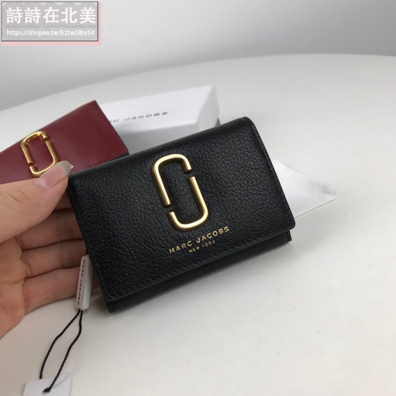 詩詩精品店 Marc Jacobs 皮夾 短夾 荔枝紋真皮卡夾 零錢夾 多卡位名片夾 零錢包 鑰匙包 信用卡夾 卡包-細節圖2