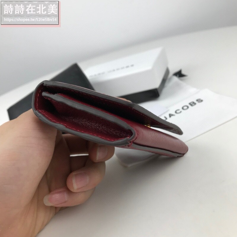 詩詩精品店 Marc Jacobs 皮夾 短夾 荔枝紋真皮卡夾 零錢夾 多卡位名片夾 零錢包 鑰匙包 信用卡夾 卡包-細節圖10