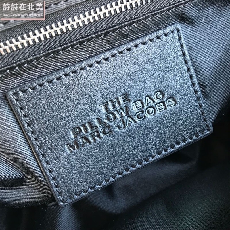 詩詩精品店 Marc Jacobs 枕頭包 鏈條包 單肩包 側背包 斜挎包 西班牙羊皮肩背包 斜背包 腋下包 鏈條包-細節圖9