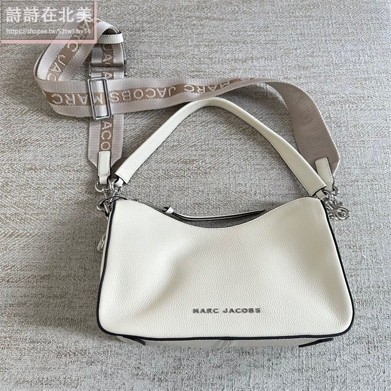 詩詩精品店 Marc Jacobs 包包 腋下包 手提包 斜背包 單肩包 荔枝紋真皮側背包 半月包 大容量肩背包 斜挎包-細節圖4