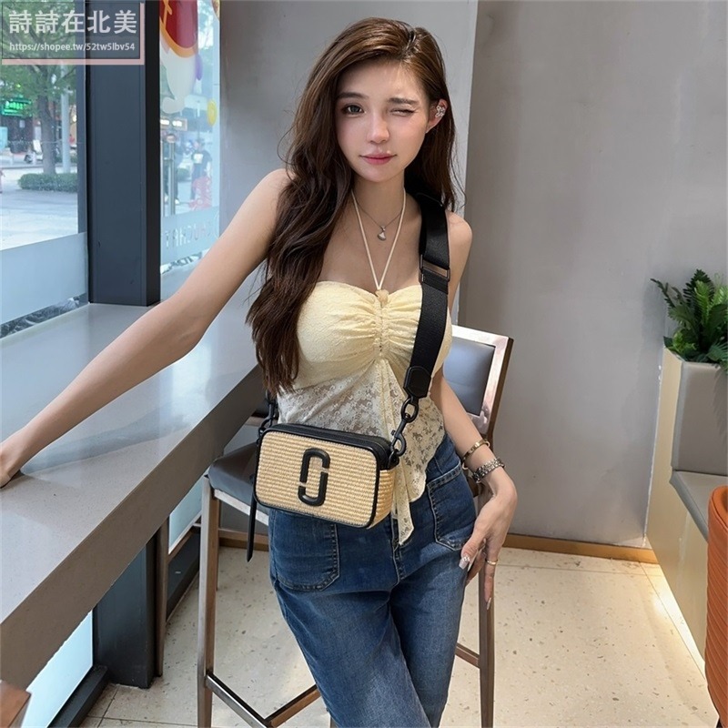 詩詩精品店 Marc Jacobs 包包 托特包 相機包 腋下包 水桶包 單肩包 斜挎包 肩背包 編織拼皮側背包 束口包-細節圖3