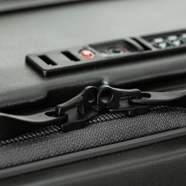 Predator 掠奪者之翼20吋前開式行李箱(啞光灰-GP-03)-2/29前加送掠奪者電競滑鼠墊M+AXIO醫療口罩-細節圖5