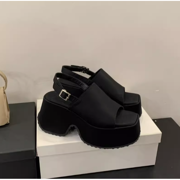 厚底防水台 坡跟涼鞋 鬆糕涼鞋 2色-細節圖6