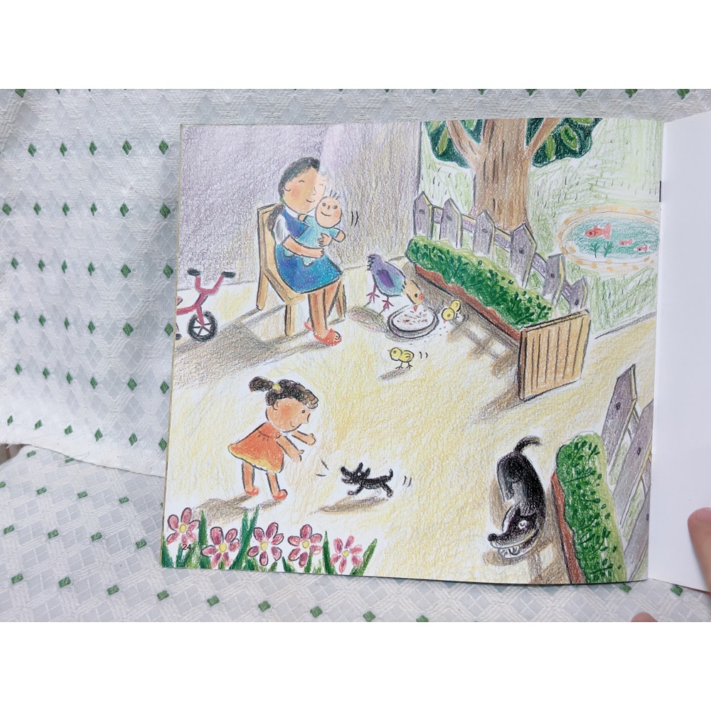 二手繪本童書 媽媽的大肚子-細節圖5