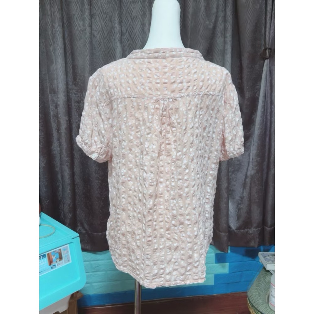 二手衣 大尺碼白點粉底短袖上衣-細節圖3