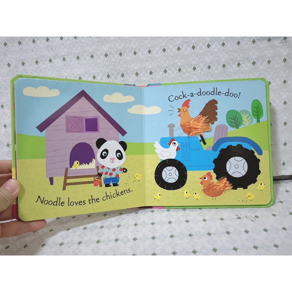 二手童書 Noodle Loves to Eat(硬頁觸摸書）-細節圖4