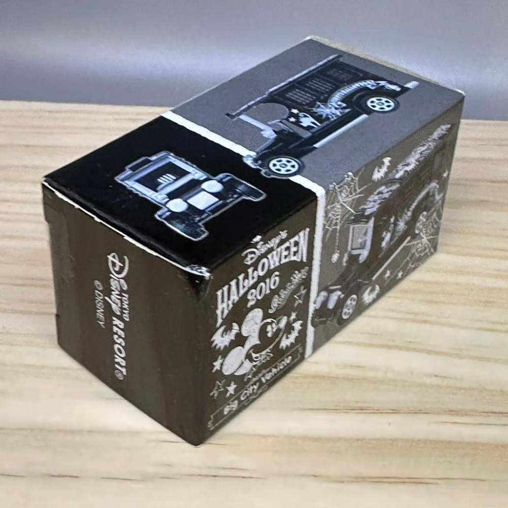 全新 日本 迪士尼樂園 2016 萬聖節 米奇 吸血鬼米奇 黑白 老爺車 《日本玩具屋》-細節圖5