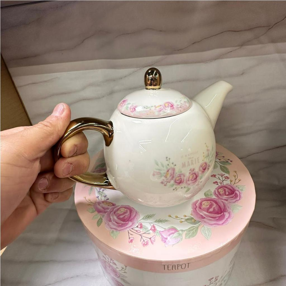 全新 正版 日本 東京 迪士尼 迪士尼商店 限定 瑪麗貓 陶瓷 茶壺 禮盒組 《日本玩具屋》-細節圖3