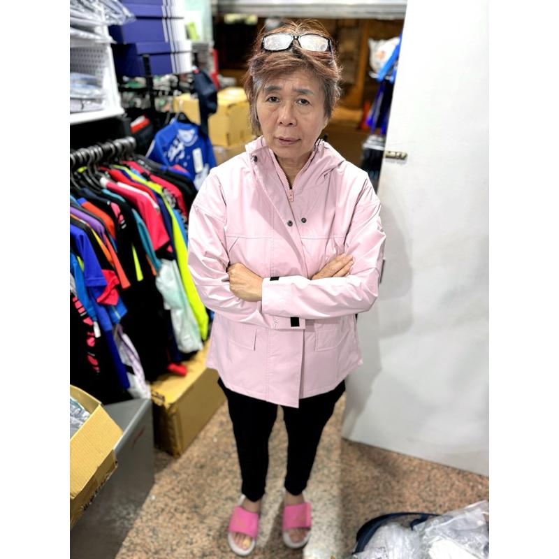 羽球世家 【美津濃MIZUNO】女款連帽風衣外套 32TEA75466（淺粉）-細節圖4