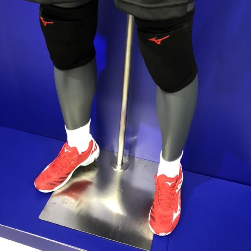 (羽球世家）美津濃 MIZUNO 排球護膝 成人護膝V2TYB800 加厚 運動防撞護膝 新款 跳舞護膝-細節圖4