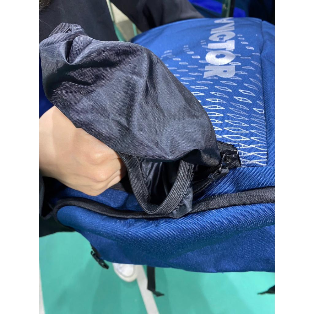 （羽球世家）勝利 BR-2001 後背包 中性款 羽球拍袋  附防水罩/球拍套 黑/藍 系列  簡約魅力-細節圖4