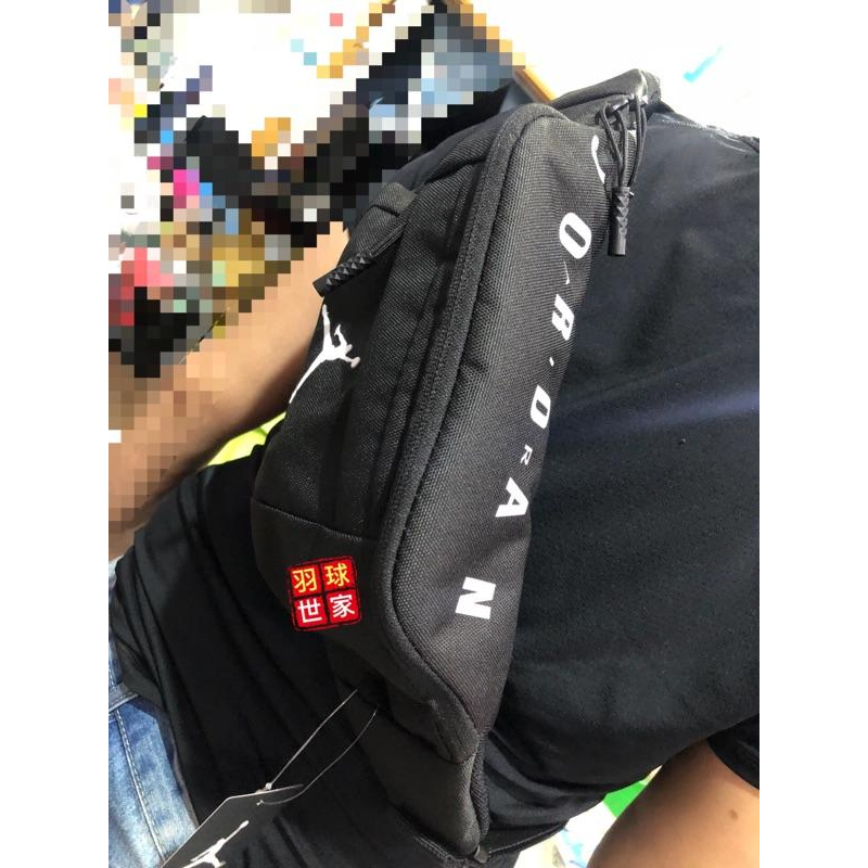 (羽球世家）公司貨 喬丹 jordan 隨身腰包 旅行包 旅行袋 後背包 背包 肩背 側背包 運動包 黑色 休閒百搭-細節圖6