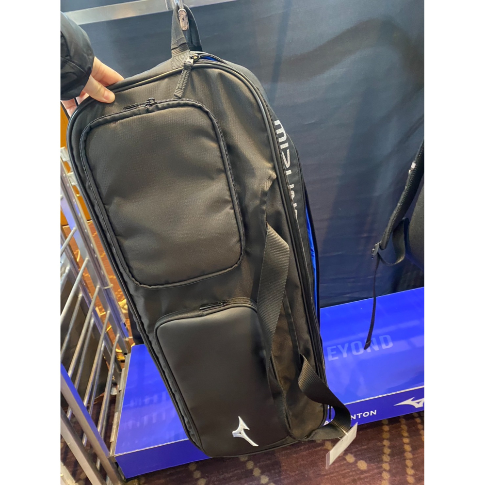 ◇ 羽球世家◇【拍袋】Mizuno美津濃 羽球矩形 2way設計背帶可收納(側肩、背) 鋼琴包 (6支入裝) 光澤黑-細節圖2