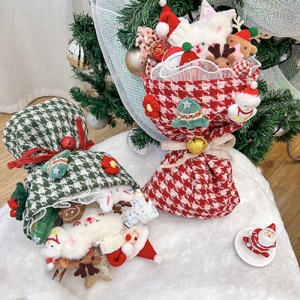 【台灣現貨】聖誕格紋花束 小熊花束 玩偶花束 成品(聖誕禮物 發光禮物 交換禮物 畢業禮物)-細節圖3