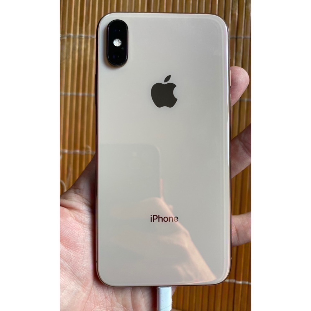 iphone xs 64g 原廠螢幕，功能正常全機無維修，剛換過附廠電池，健康度100%