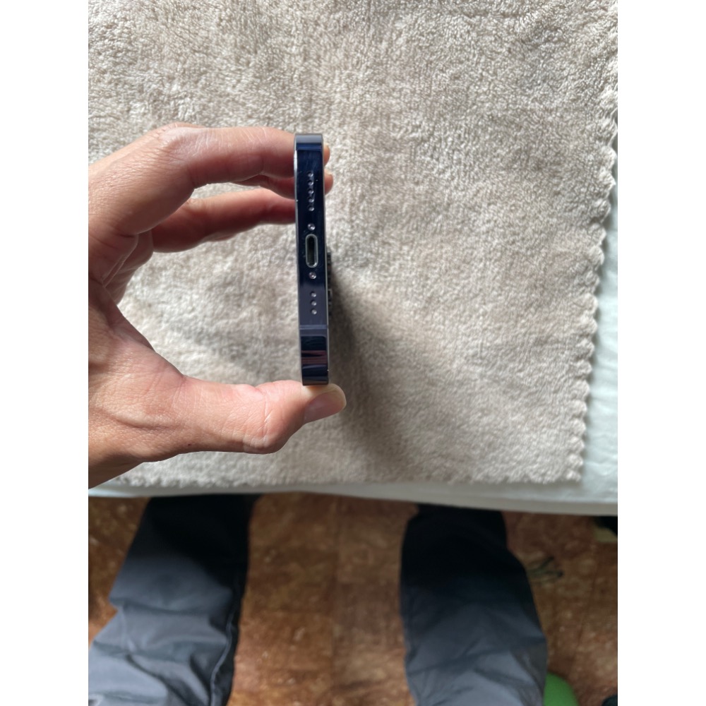 iPhone 14pro 256g 深紫，電池73%全原無維修，玻璃無傷，外觀佳，有盒-細節圖2