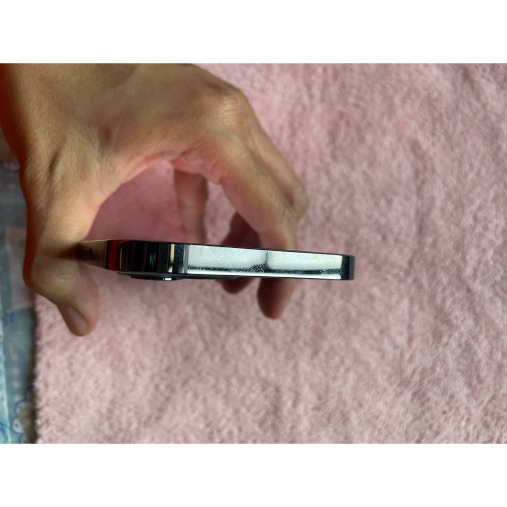 iphone 12 pro 256g 電池100%，只換過電池，無維修，外觀還不錯有盒附保護貼-細節圖8