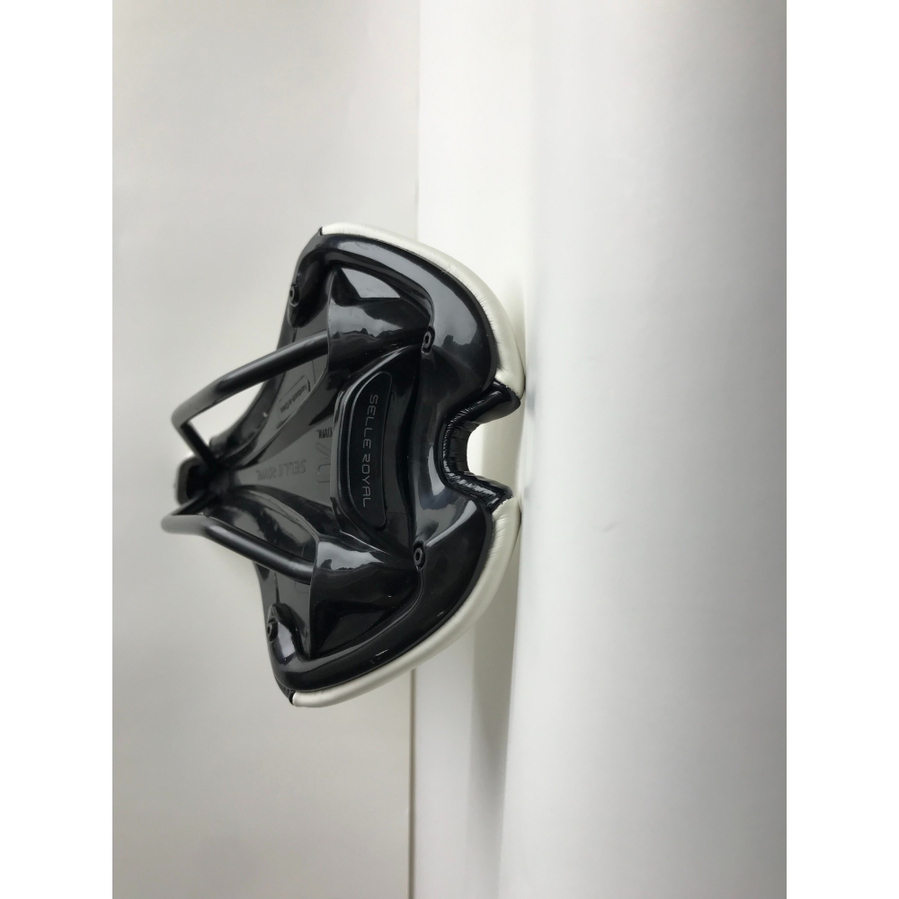 Selle Royal SR 700超舒適自行車座墊／坐墊（經典黑底白線條/人體工學減壓/公路車升級用超級座墊)-細節圖5