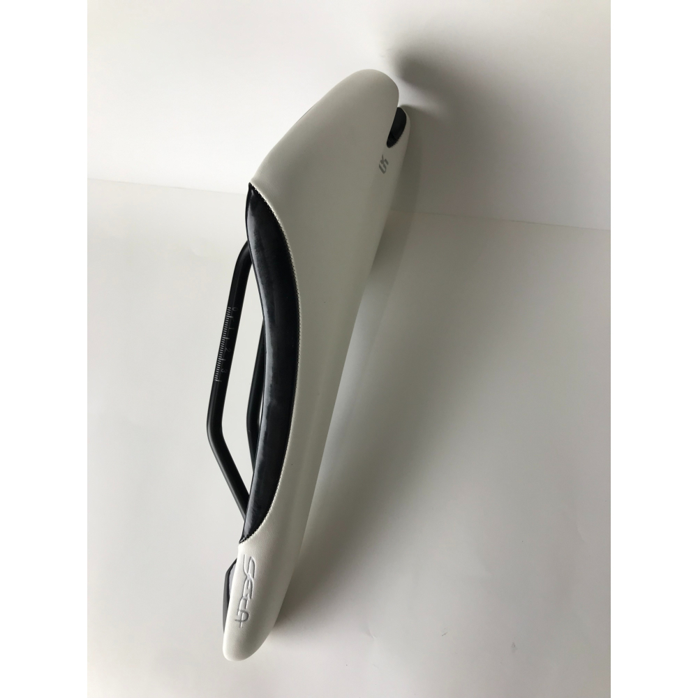 Selle Royal SR 700超舒適自行車座墊／坐墊（經典黑底白線條/人體工學減壓/公路車升級用超級座墊)-細節圖8