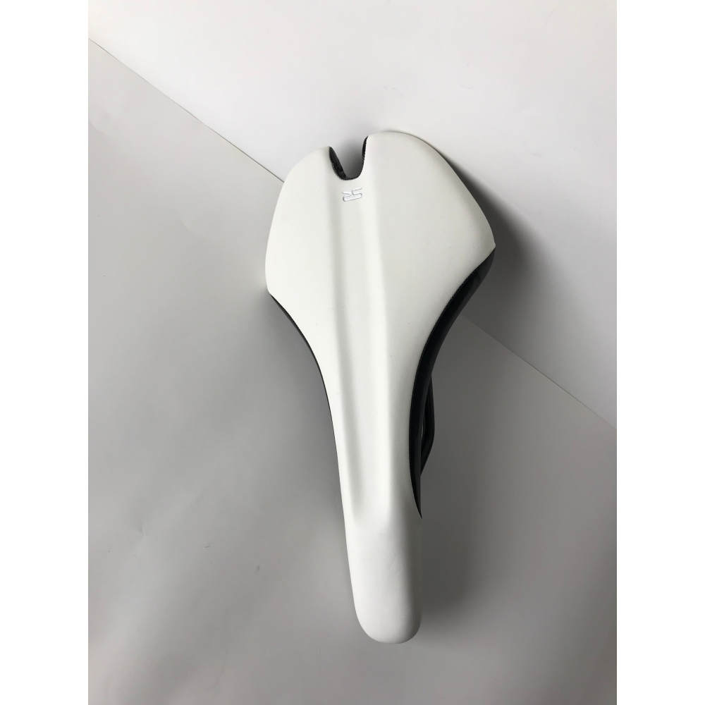 Selle Royal SR 700超舒適自行車座墊／坐墊（經典黑底白線條/人體工學減壓/公路車升級用超級座墊)-細節圖9