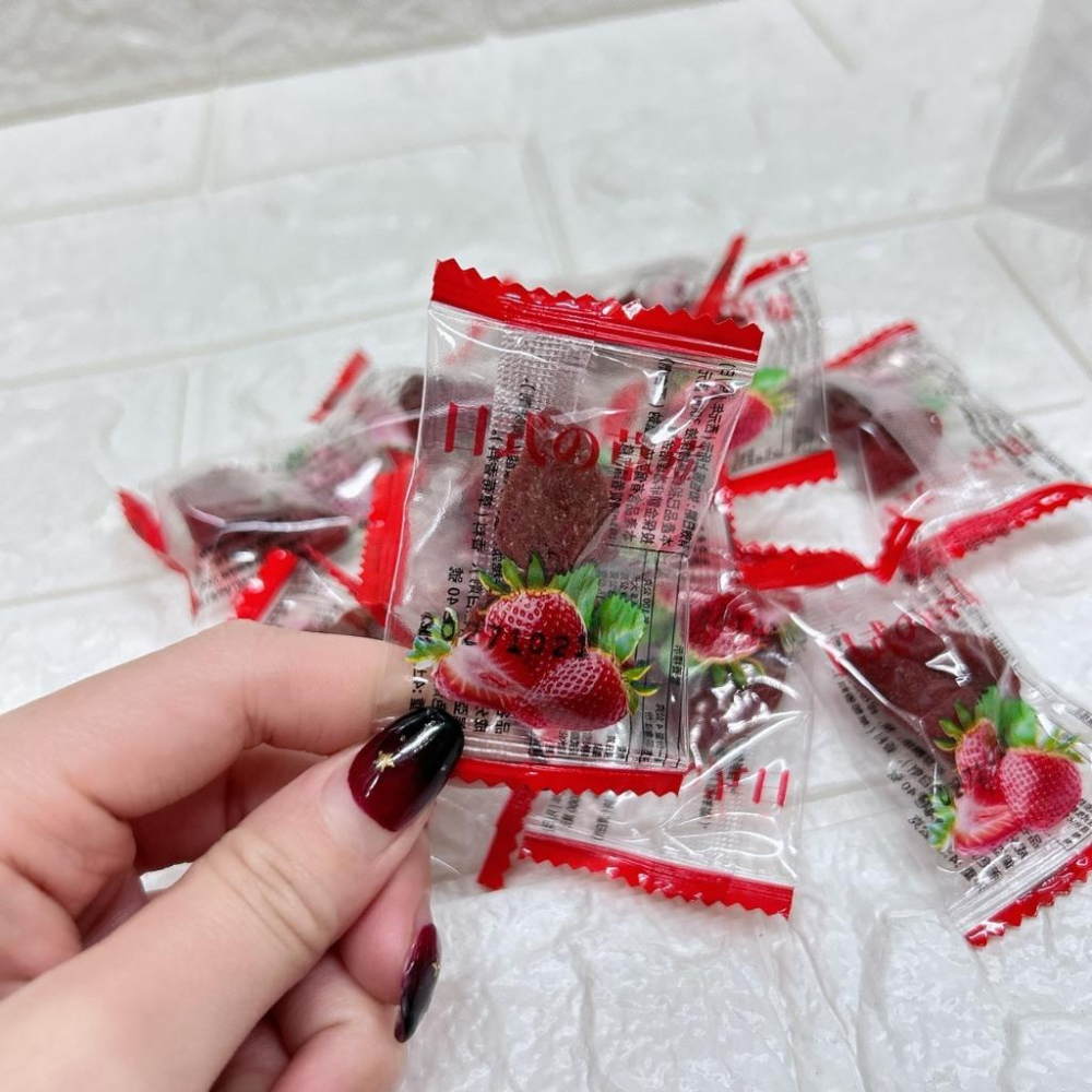 【台灣現貨 24H秒出】戀愛的滋味永飴 日式草莓乾 250g Q軟多汁 酸甜不膩  懷舊零食 古早味 伴手禮 辦公室零食-細節圖2