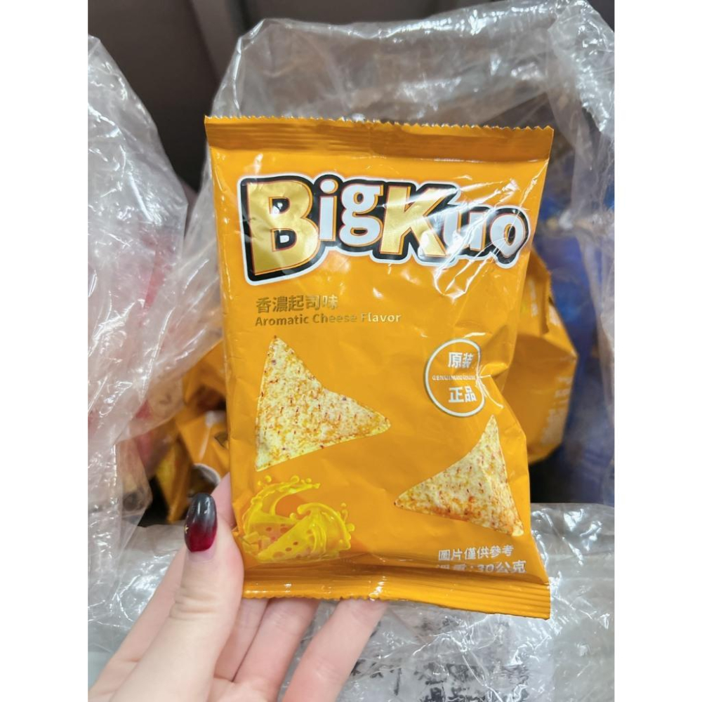 【台灣現貨 24H秒出】秒發BigKuo大郭 玉米脆片 30g 隨手包 餅乾 零食 燒烤/起司/蒜辣 辦公室團購 追劇-細節圖3