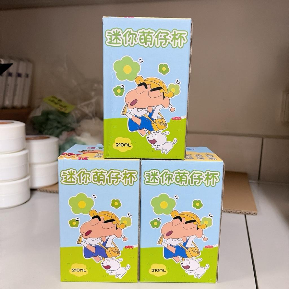 ［現貨 實拍］台灣出貨 森然小舖 蠟筆小新 迷你萌仔杯 手掌水壺 210ml 公仔水壺 造型水壺 可愛水壺 小水壺-細節圖2