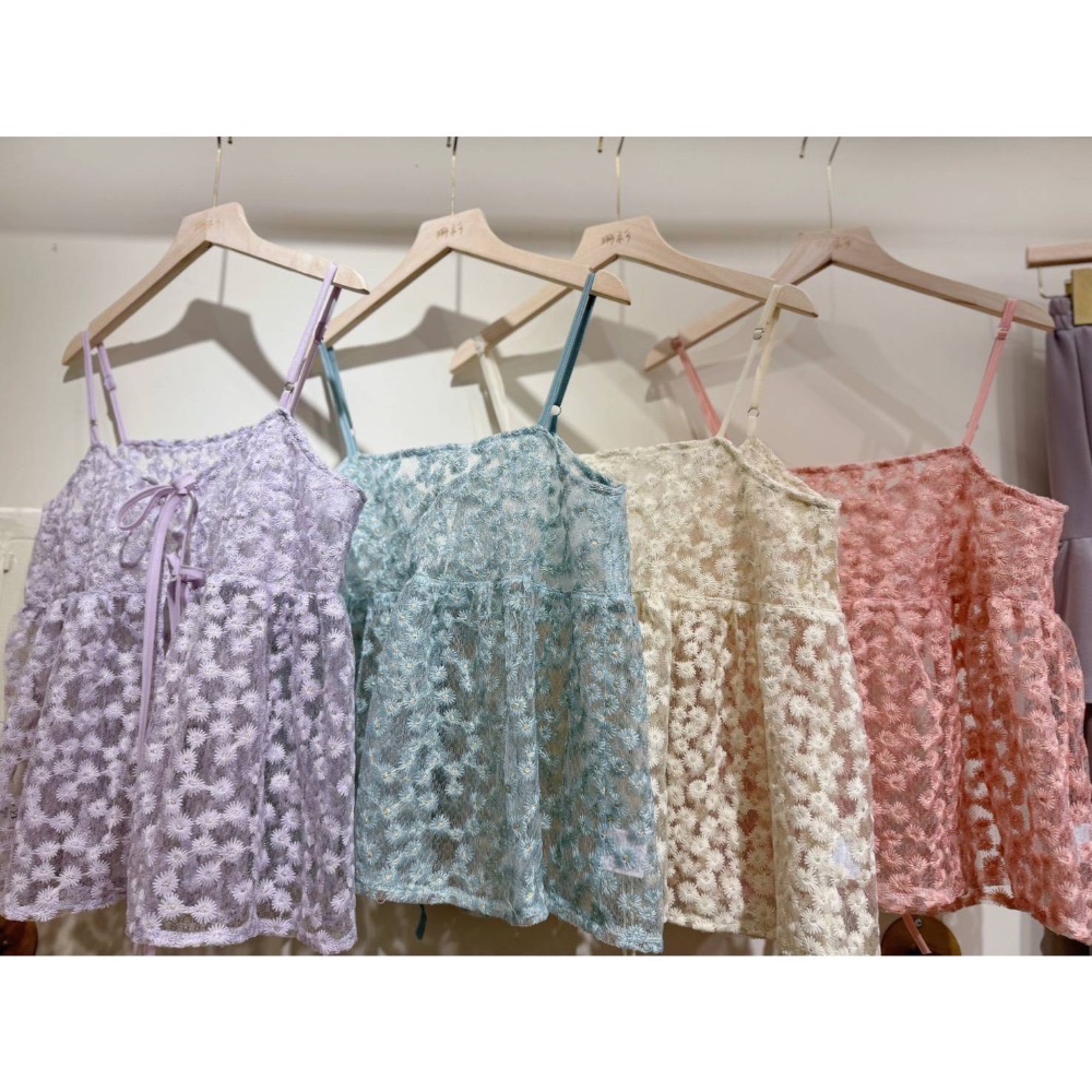 刺繡小花雙綁帶背心-細節圖9