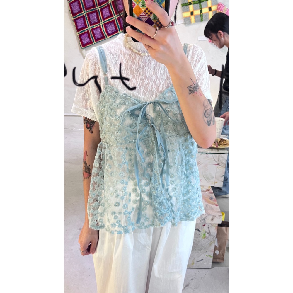 刺繡小花雙綁帶背心-細節圖10