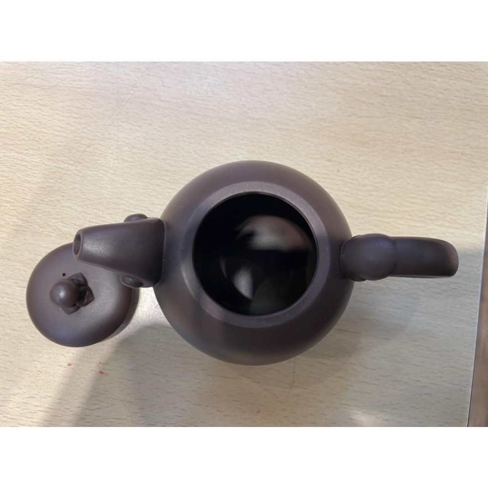 【澄韻堂】現貨全新正品、免運-陸羽精選紫砂壺-附禮盒提袋- 十二生肖2015羊年壺(三陽開泰)紫砂壺,約230cc-細節圖4