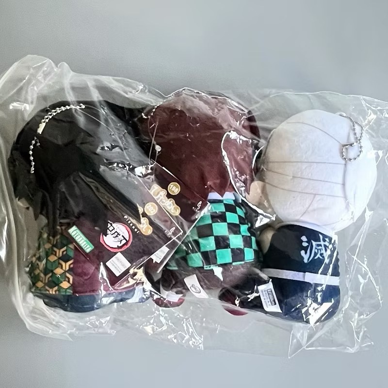 ￼台現🇹🇼壽屋夾手娃 宇髄天元 富岡義勇 竈門炭治郎 鬼滅之刃｜KOTOBUKIYA ぴたぬい 棉花娃吊飾 醜娃 抱-細節圖2