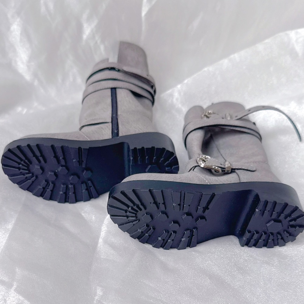 美品👢神奇的Emma 75bjd 不對稱翻邊靴 淺灰 我們的鞋櫃-細節圖5