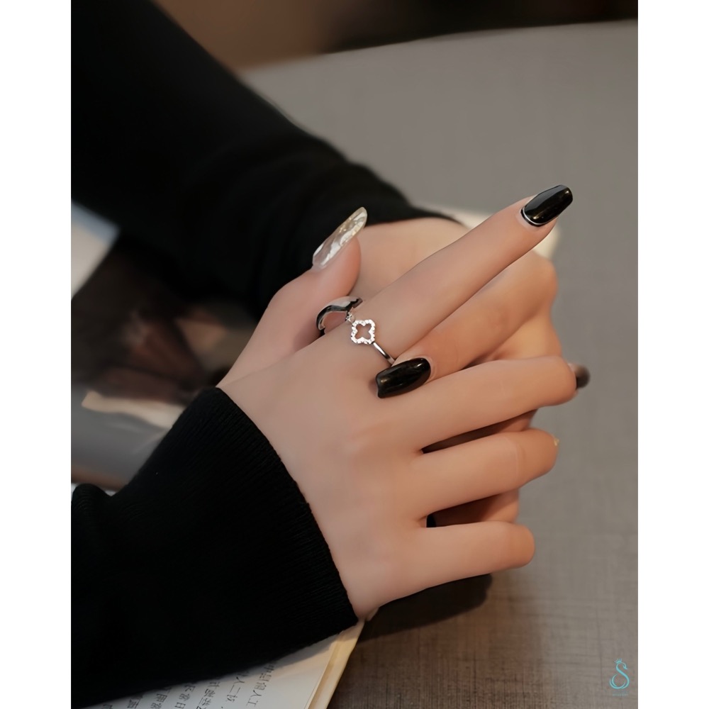 SUMMER 銀飾💫［925純銀］鏤空鑲鑽幸運草 純銀戒指-細節圖5