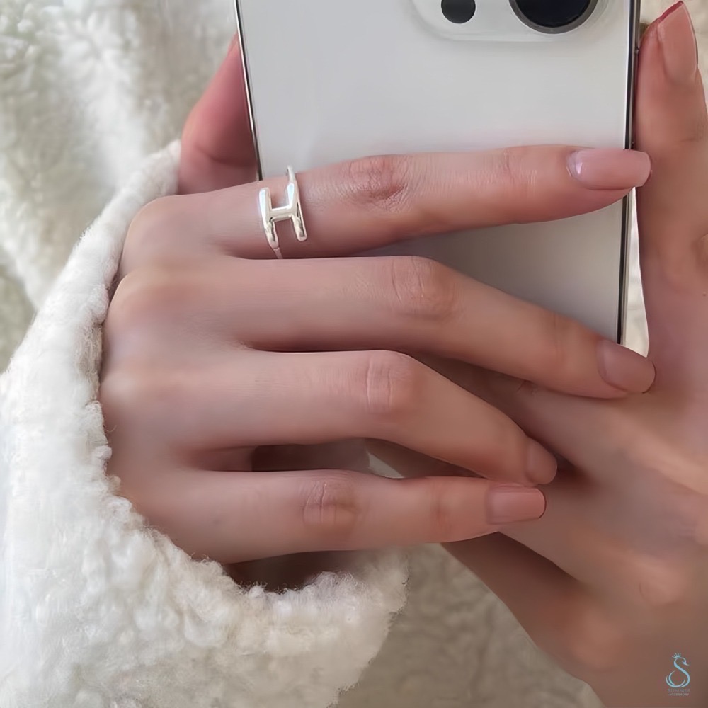 SUMMER 銀飾💫［925純銀］時尚H字母戒 純銀戒指-細節圖4