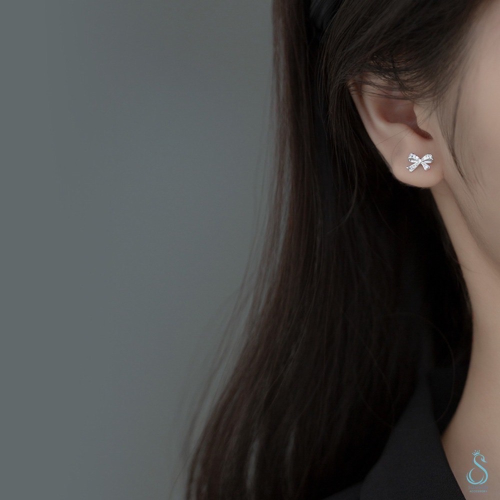 SUMMER 銀飾💫［925純銀］鑲鑽迷你蝴蝶結純銀耳環-細節圖3