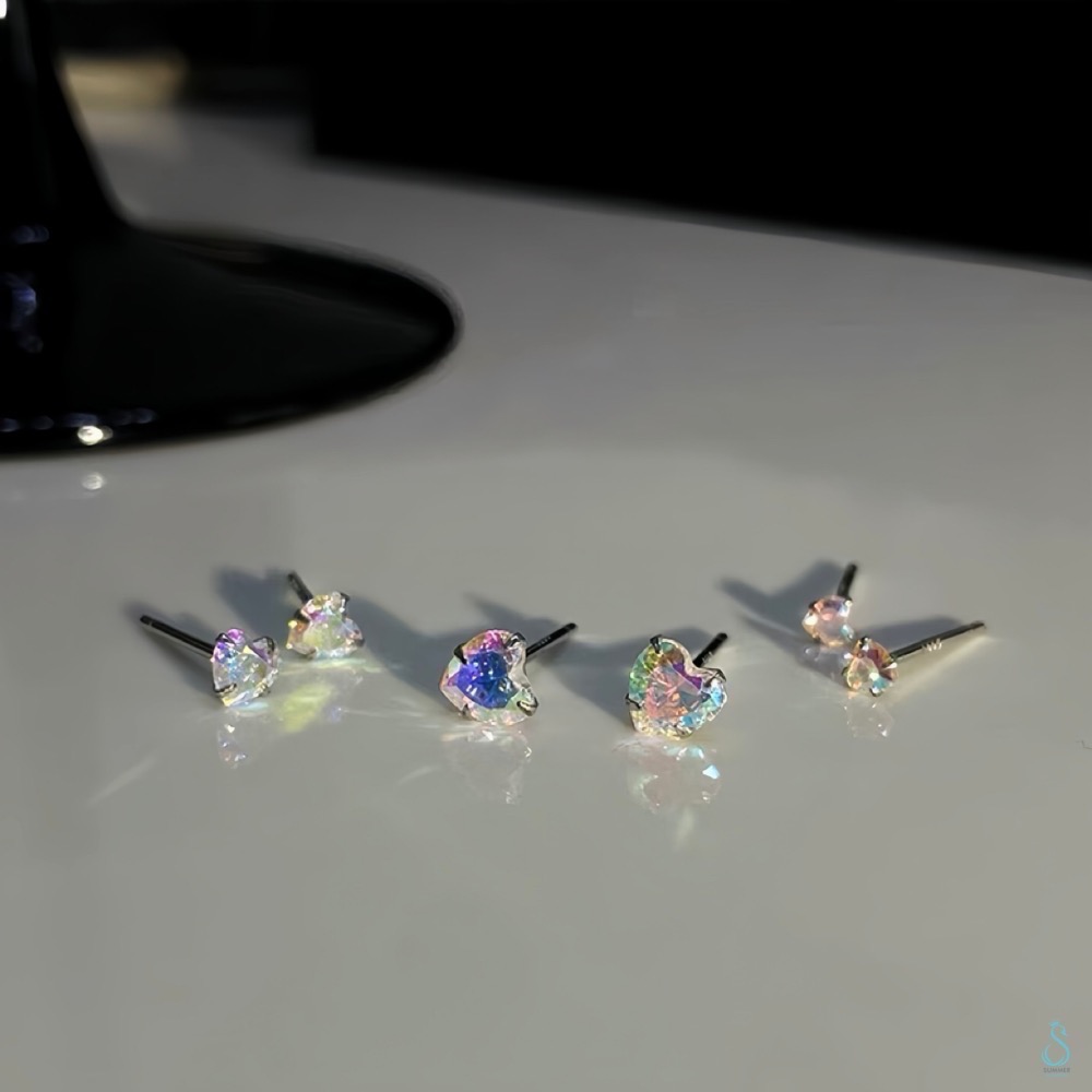 SUMMER 銀飾💫［999足銀］閃亮煥采水鑽耳環 養耳抗過敏 愛心鑽 圓鑽 洗澡睡覺不用摘 平面服貼設計 純銀耳環-細節圖3